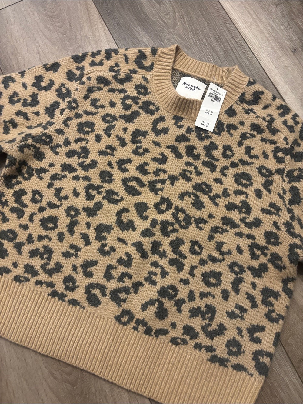 Abercrombie & Fitch Madeline Leopard Print Oversized Crew Neck Sweater - Picture 5 of 13